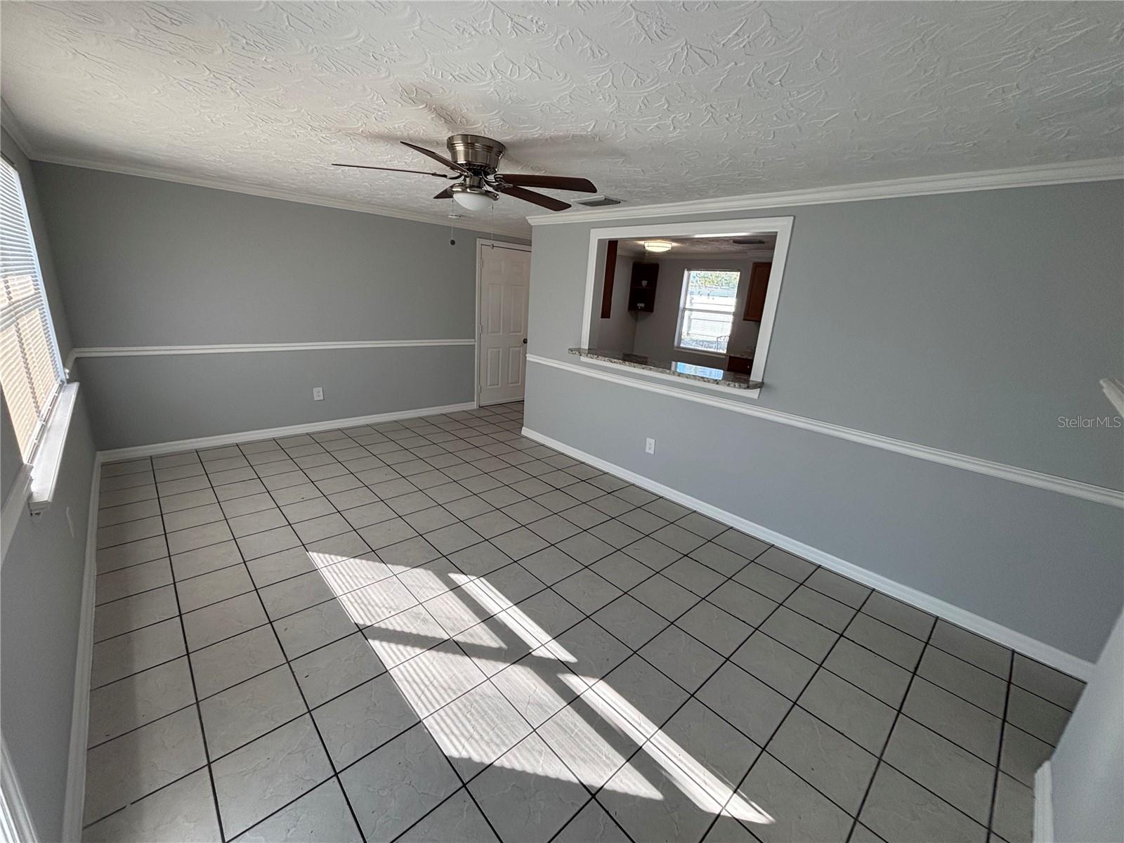 5125 JANICE LN photo 2
