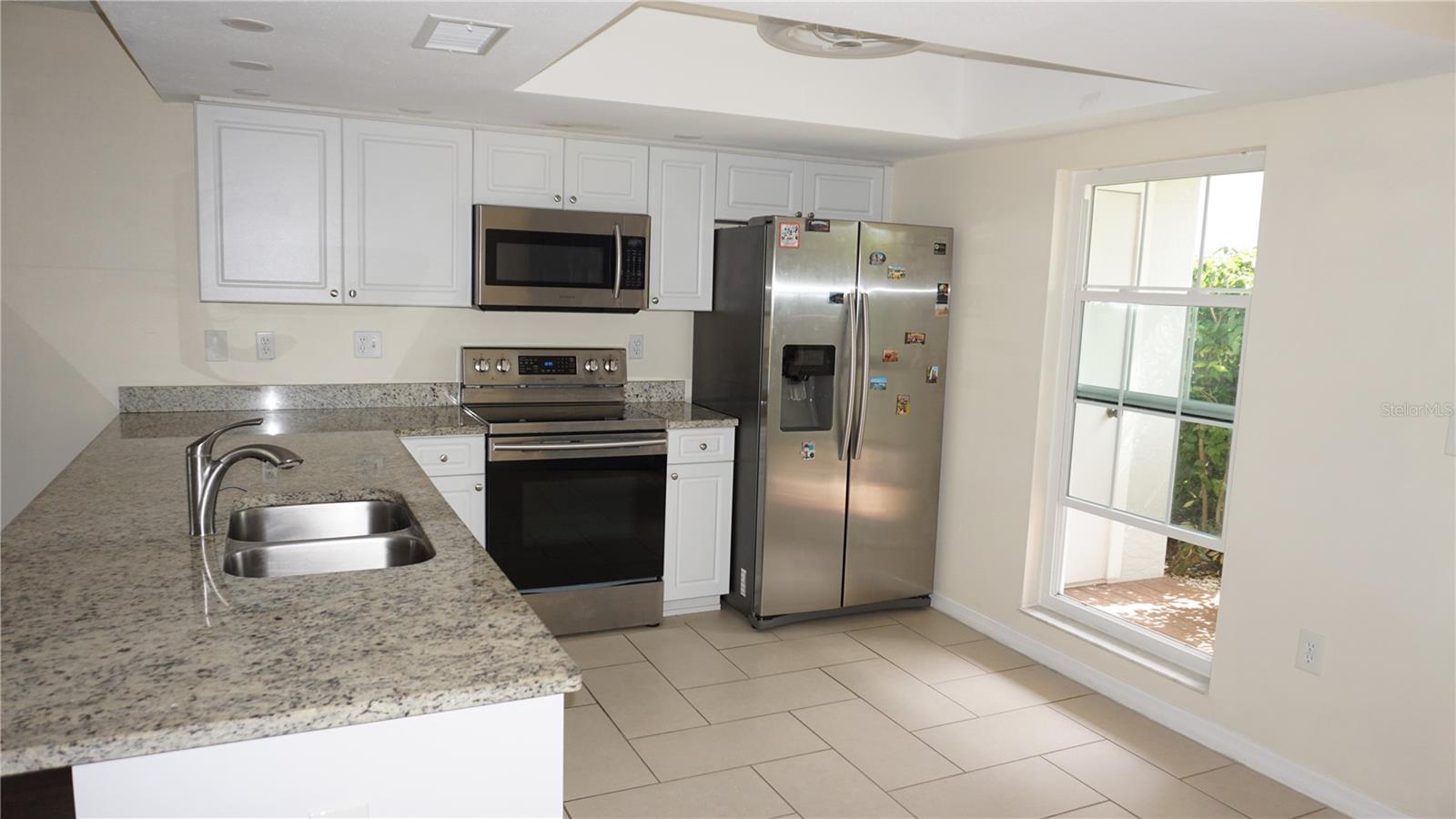 7602 DANUBE DR #7602 photo 2