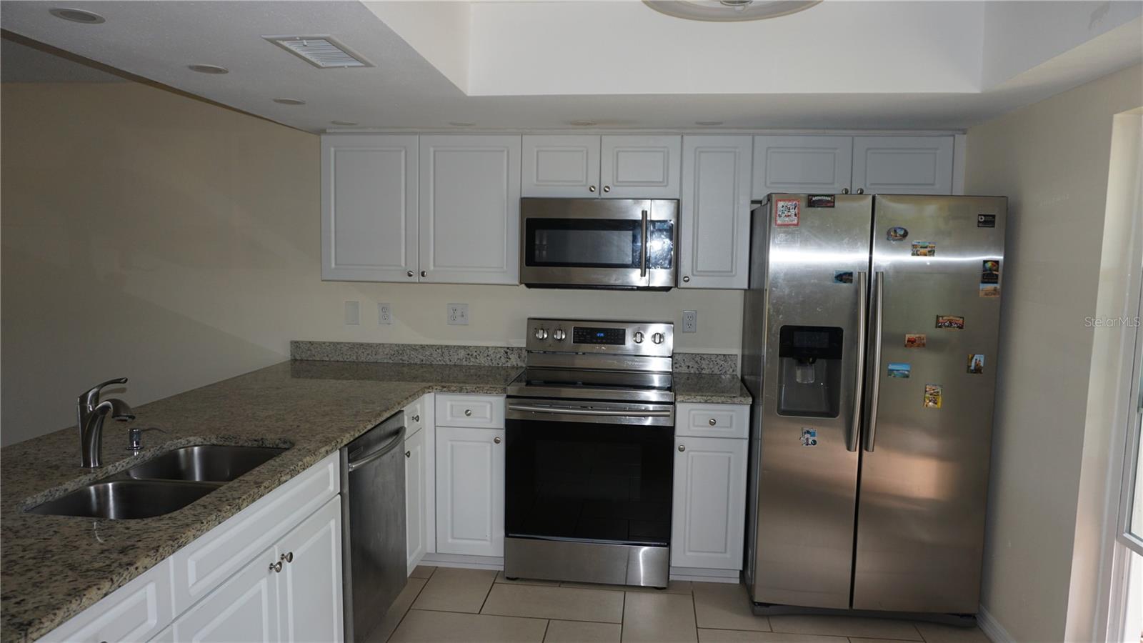7602 DANUBE DR #7602 photo 3
