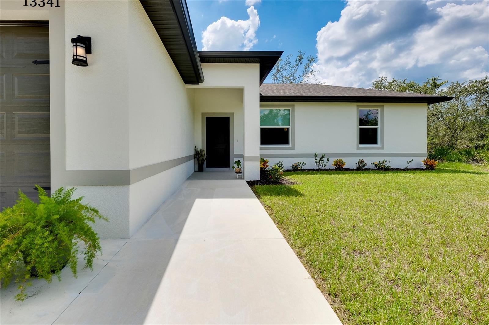 13341 DRUMMOND AVE photo 3