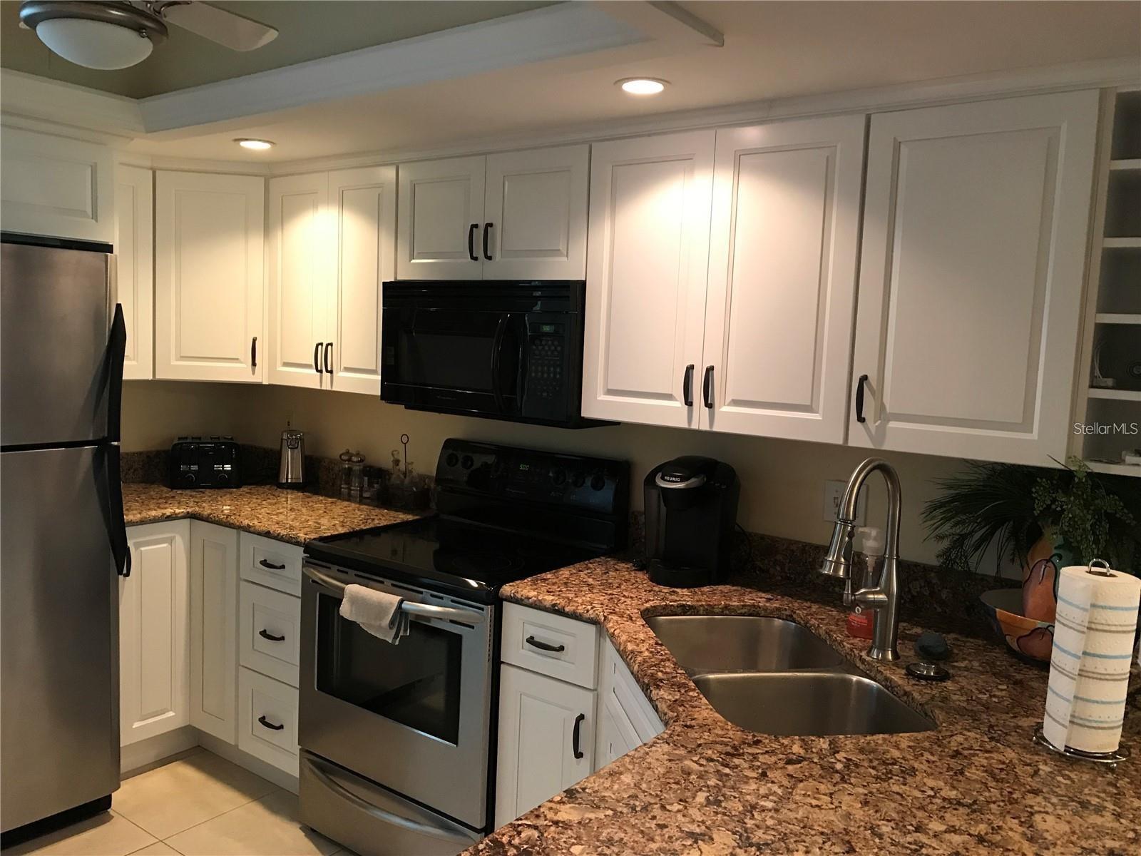 10380 CARROLLWOOD LN #264 photo 3