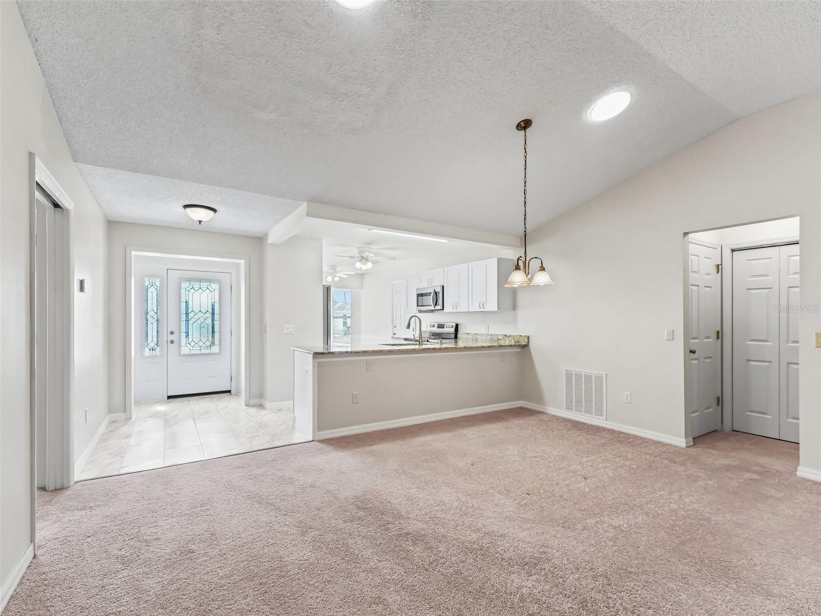 1303 FONTANA CT photo 3