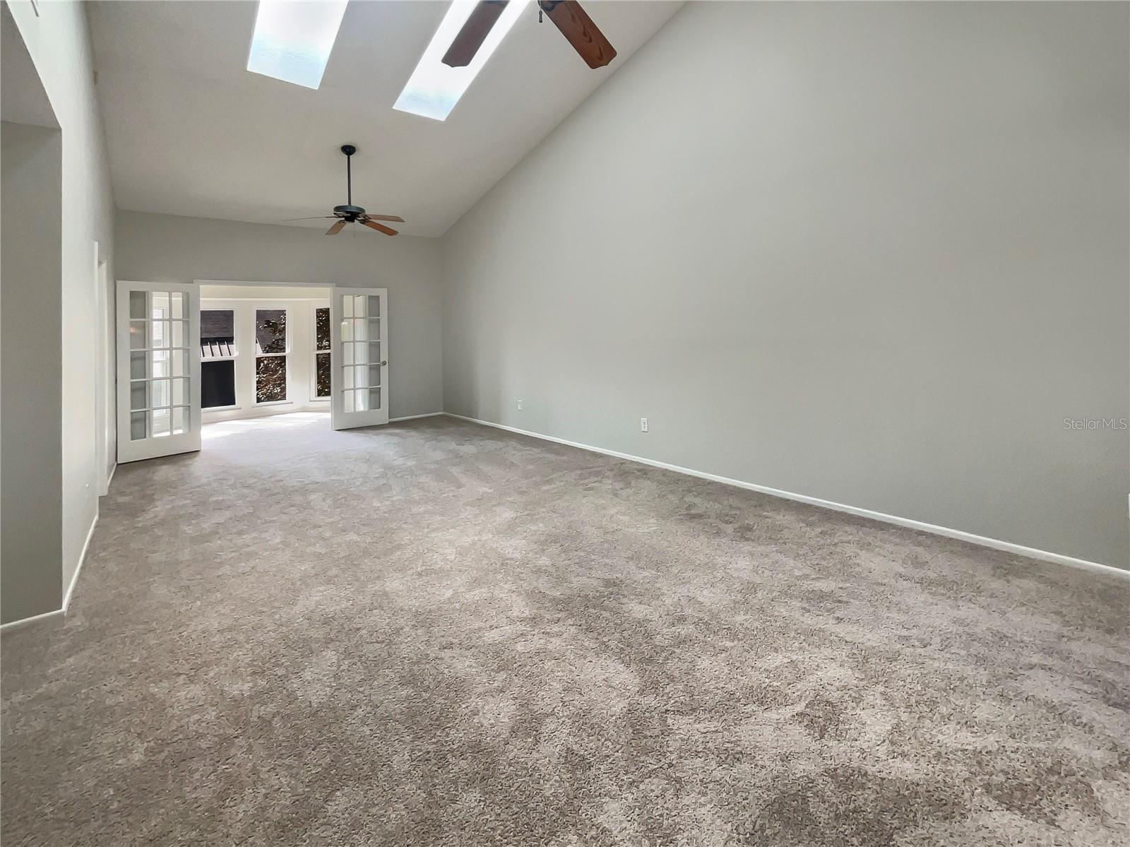 4464 MIDDLEBROOK RD #4 photo 2