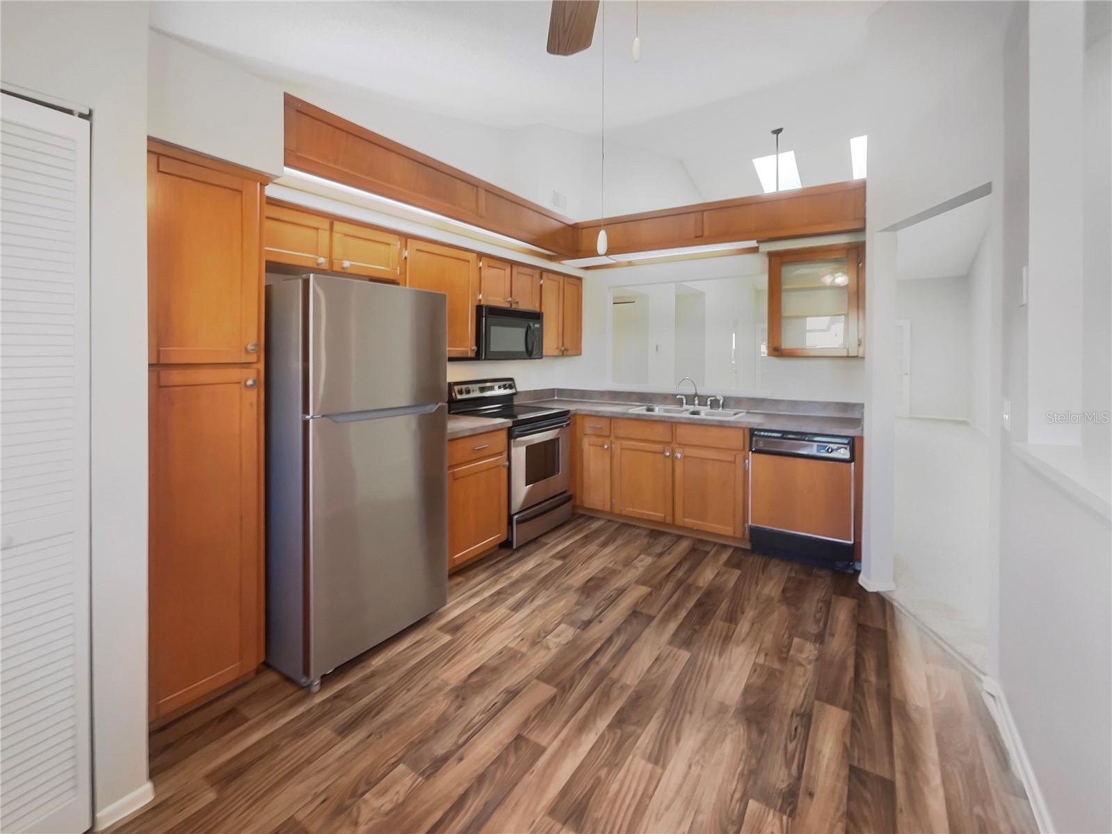 4464 MIDDLEBROOK RD #4 photo 4
