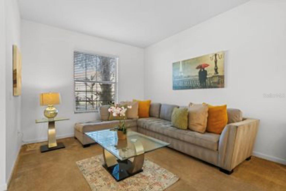 390 MIRO DR photo 5