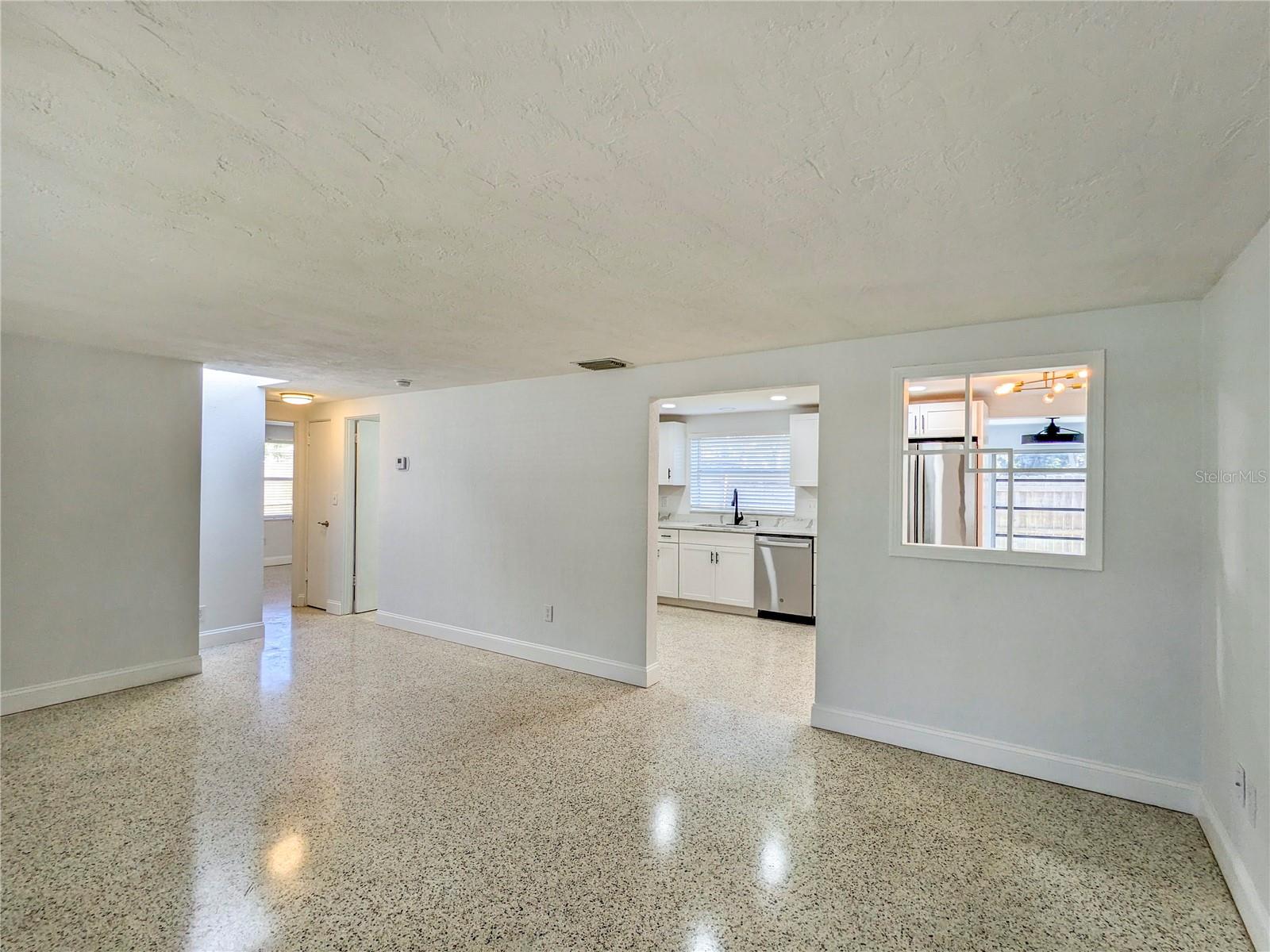 5039 SUSAN AVE photo 5