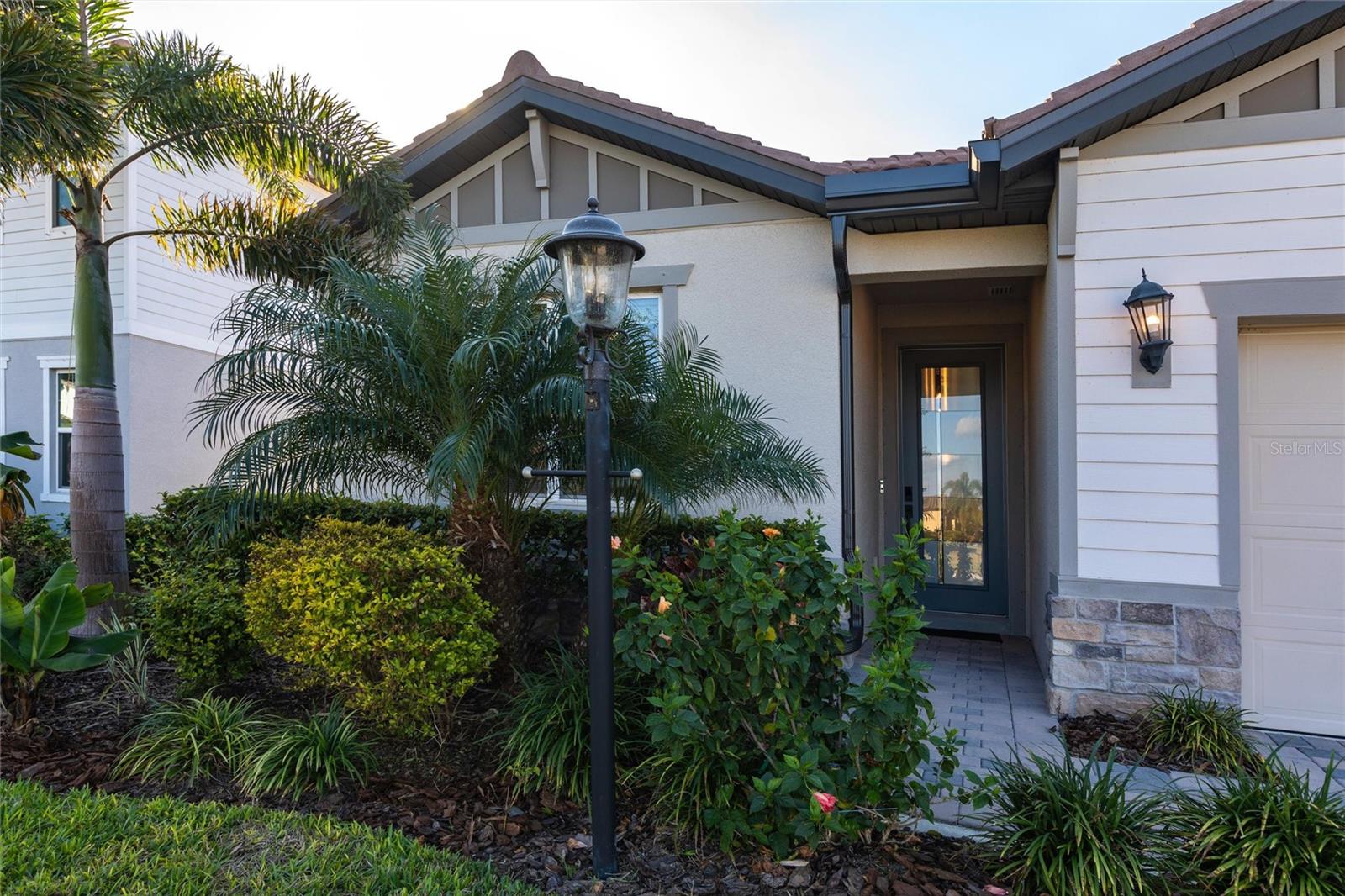 3802 SAVANNA PALMS CT