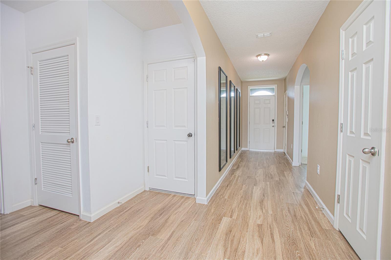 1120 NEWTON CIR CIR photo 3