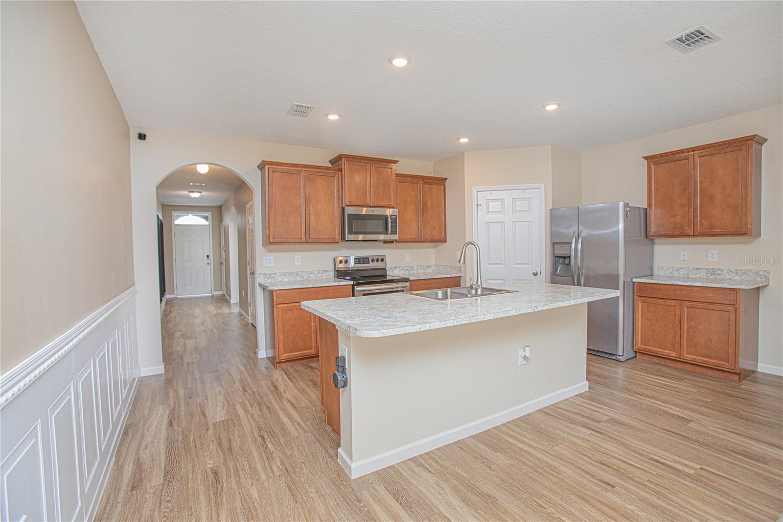 1120 NEWTON CIR CIR photo 4