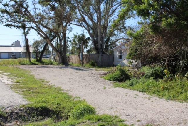 2206 PARK RD photo 2