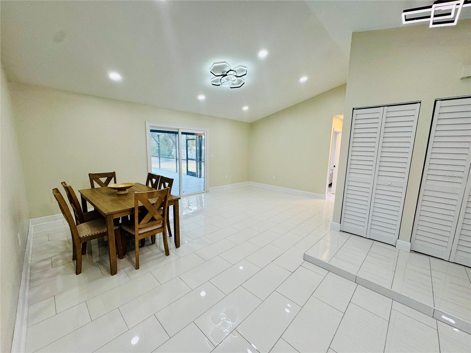 9151 BAY DR photo 5