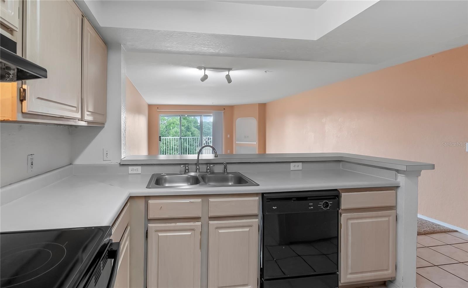 14037 FAIRWAY ISLAND DR #231 photo 4