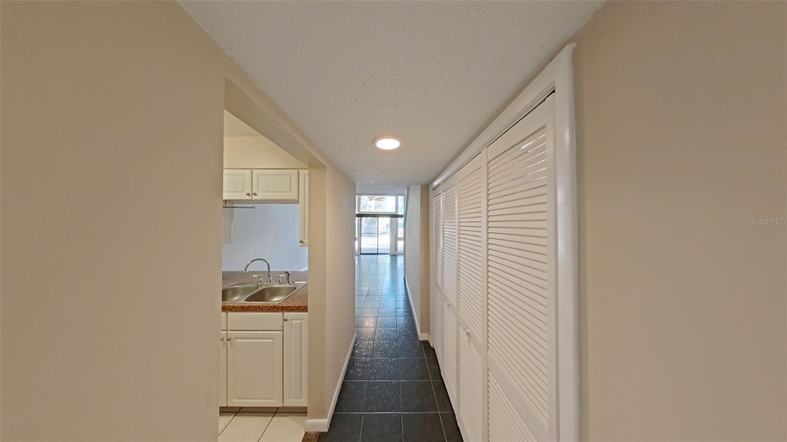 6100 PEREGRINES AVE #6100 photo 3