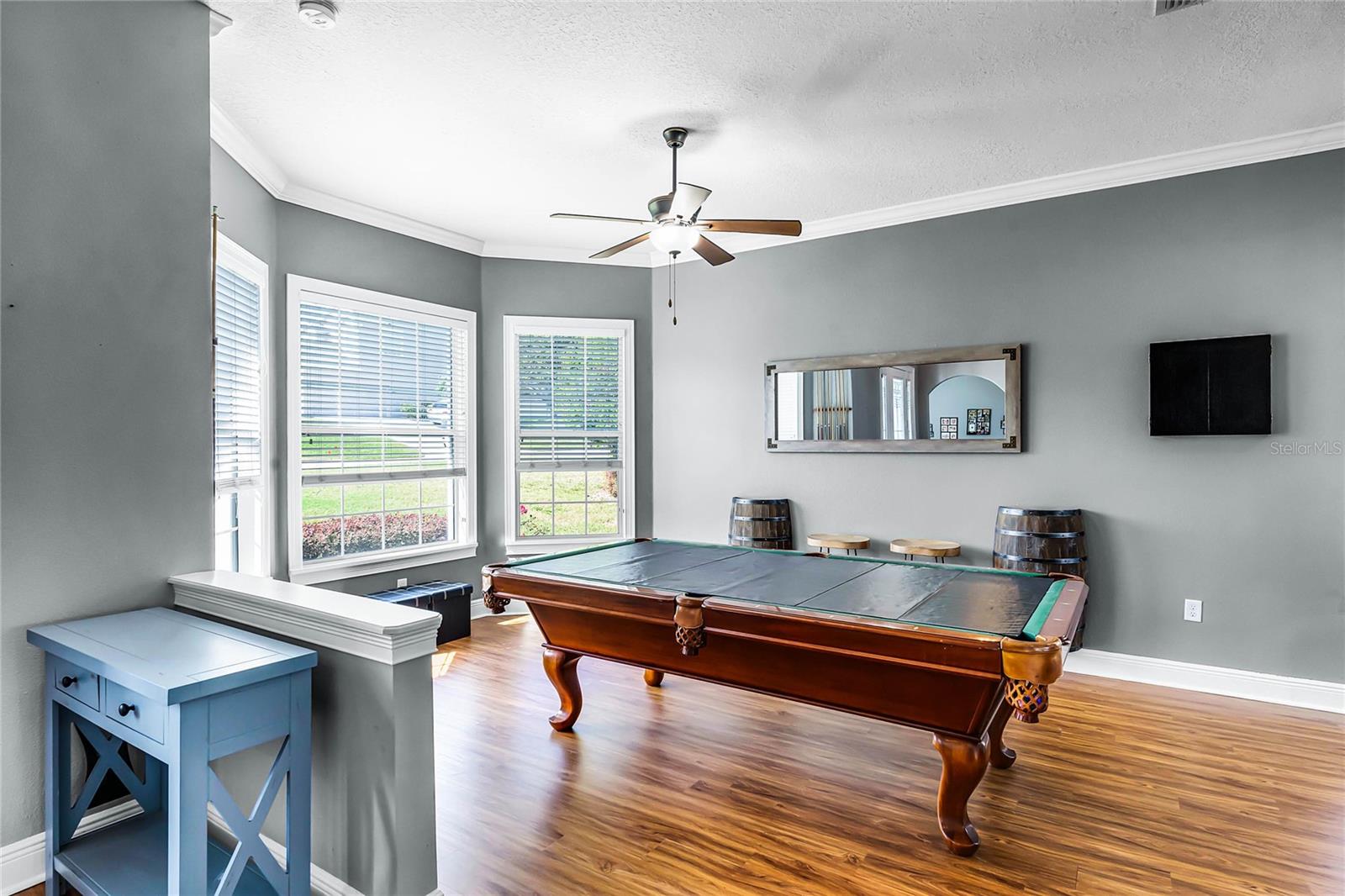 11101 VERSAILLES BLVD photo 3