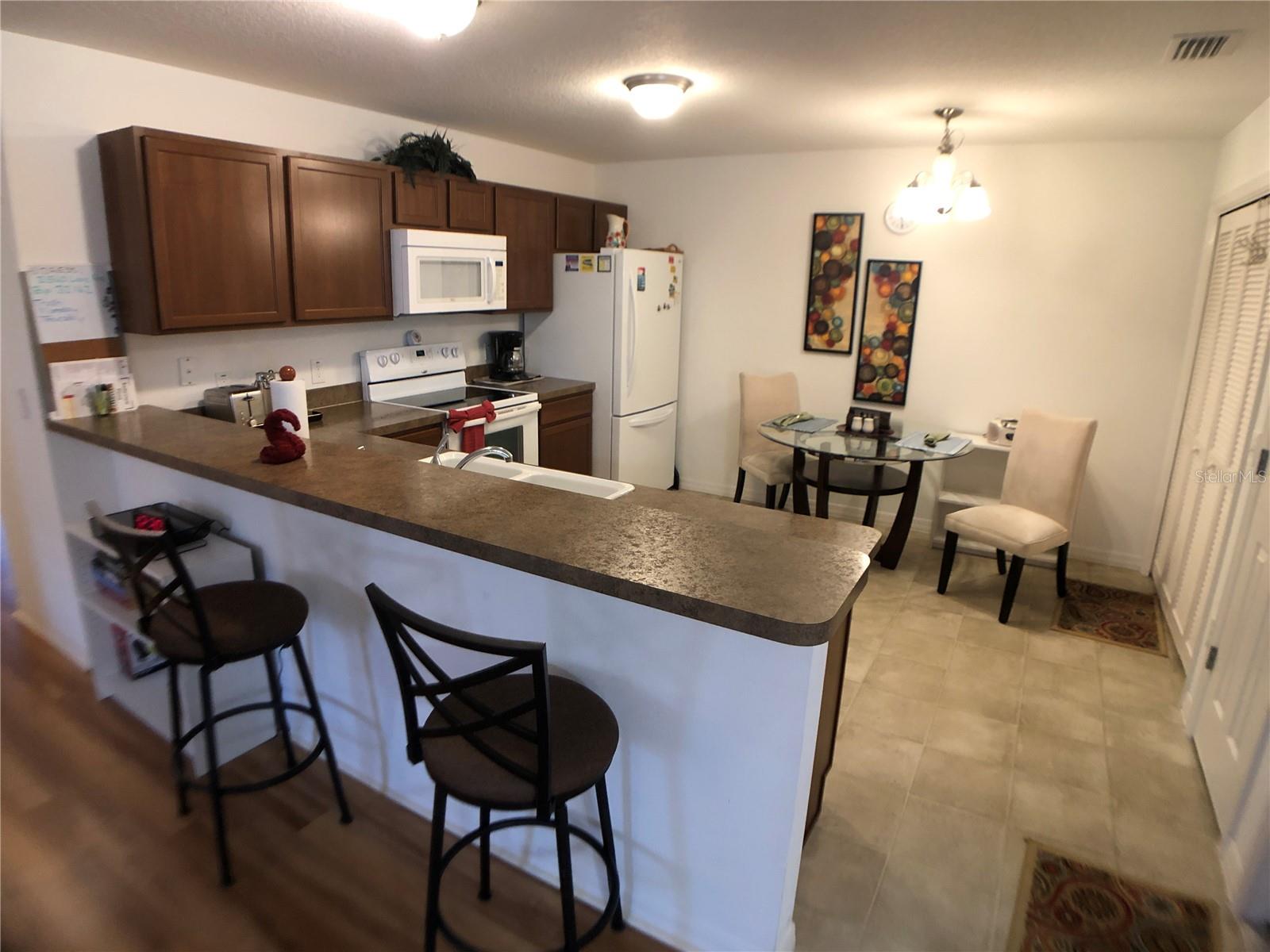 2560 LOVE AVE photo 5