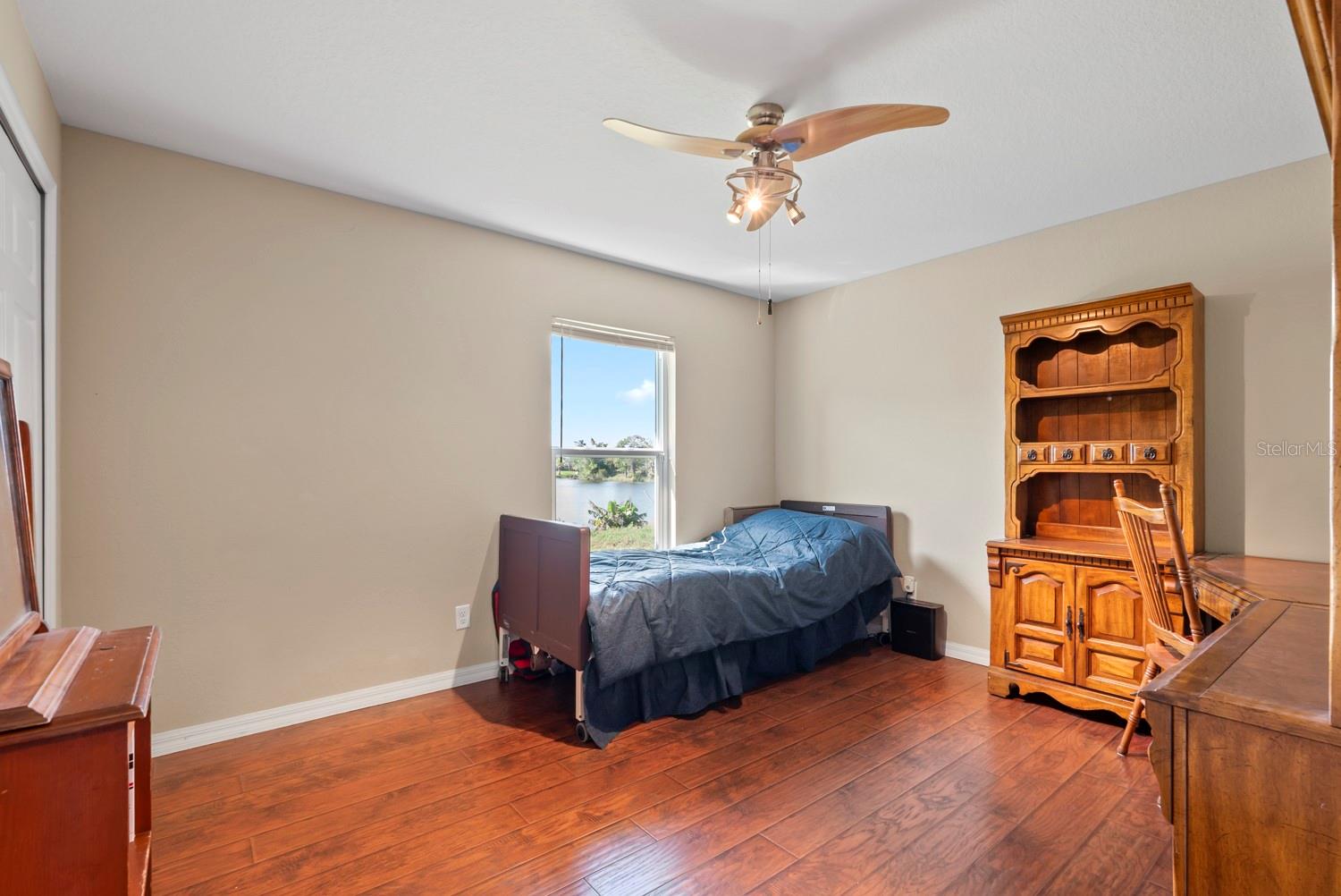 1391 ABALOM ST photo 5