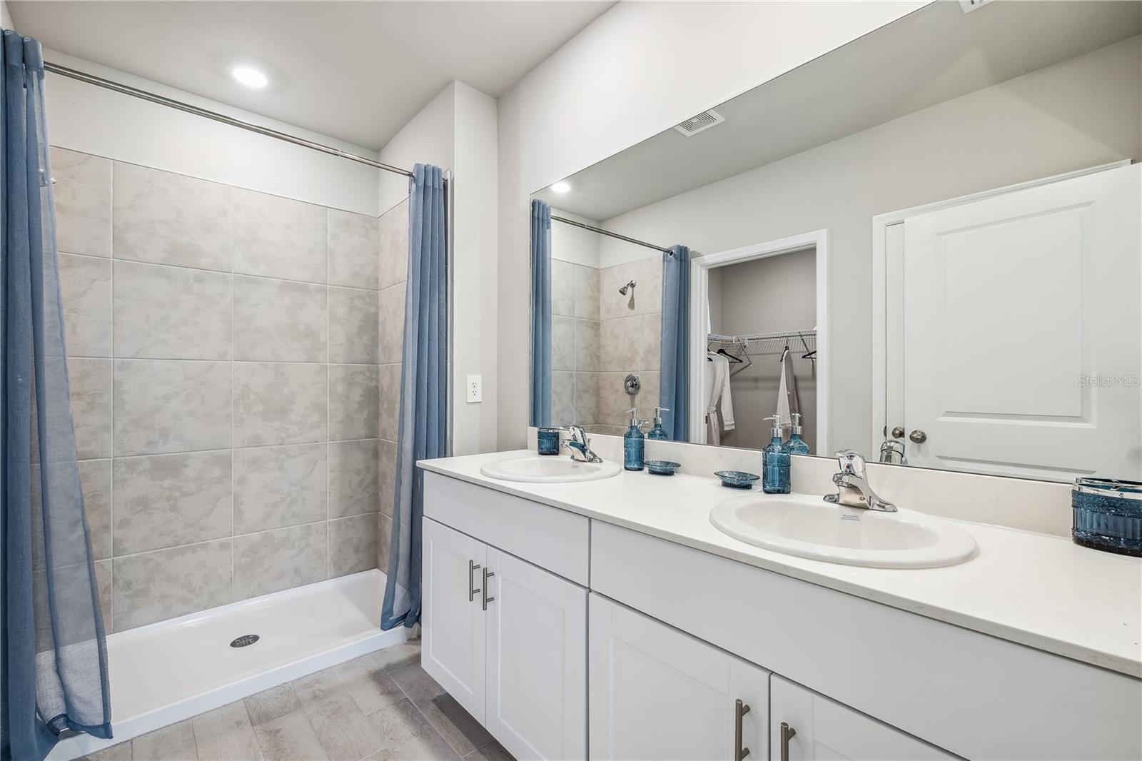 2136 ROYAL TERN CIR #20 photo 4