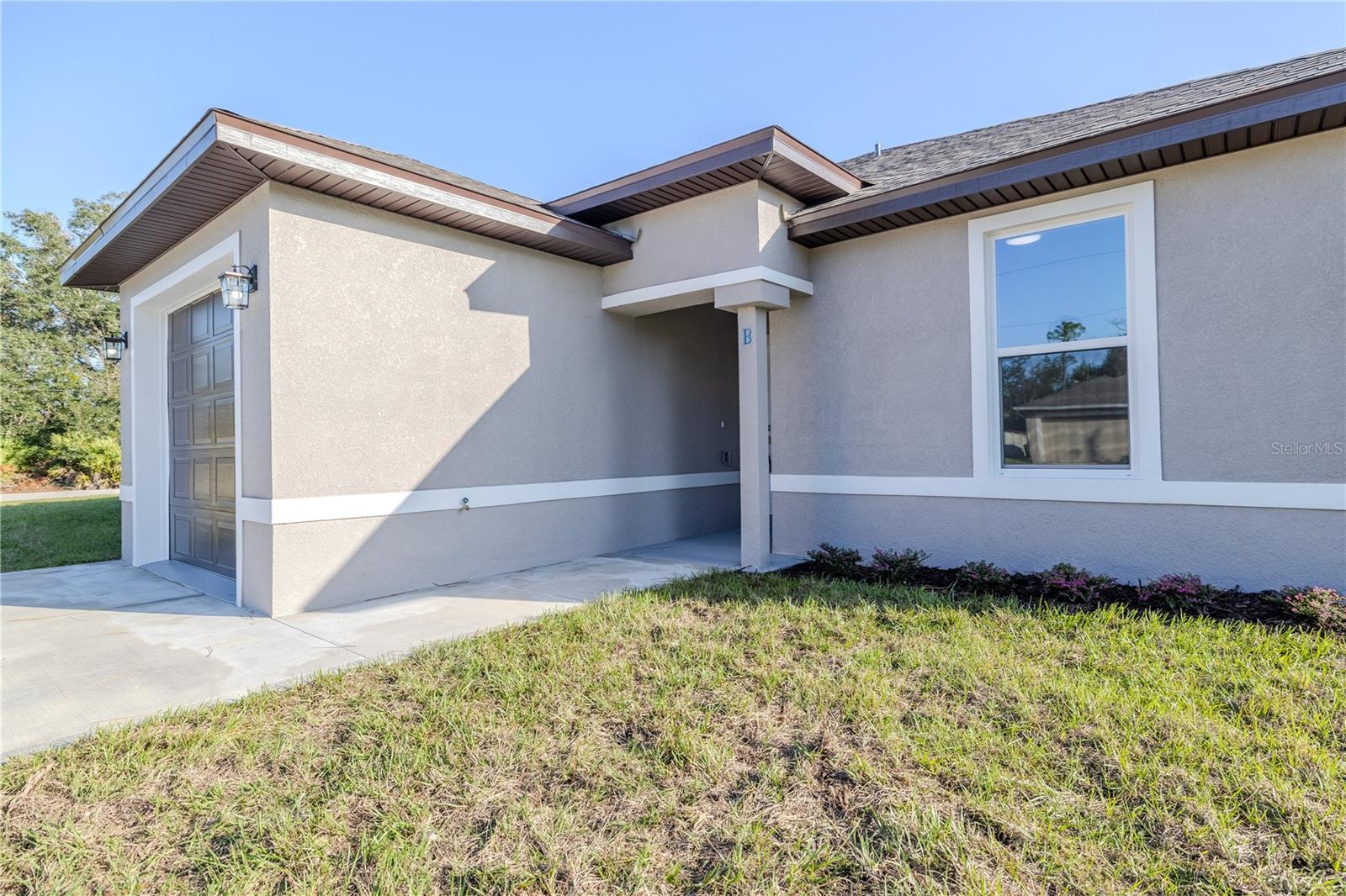 2 EASTON PL #A photo 4
