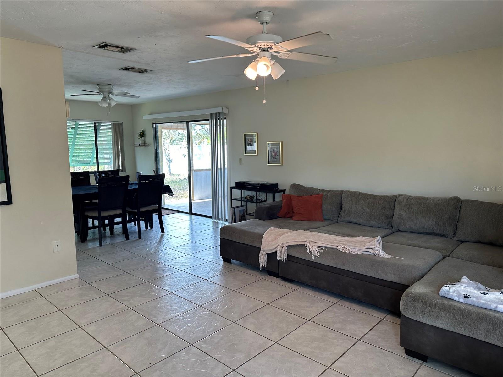 1563 BEACON DR photo 5
