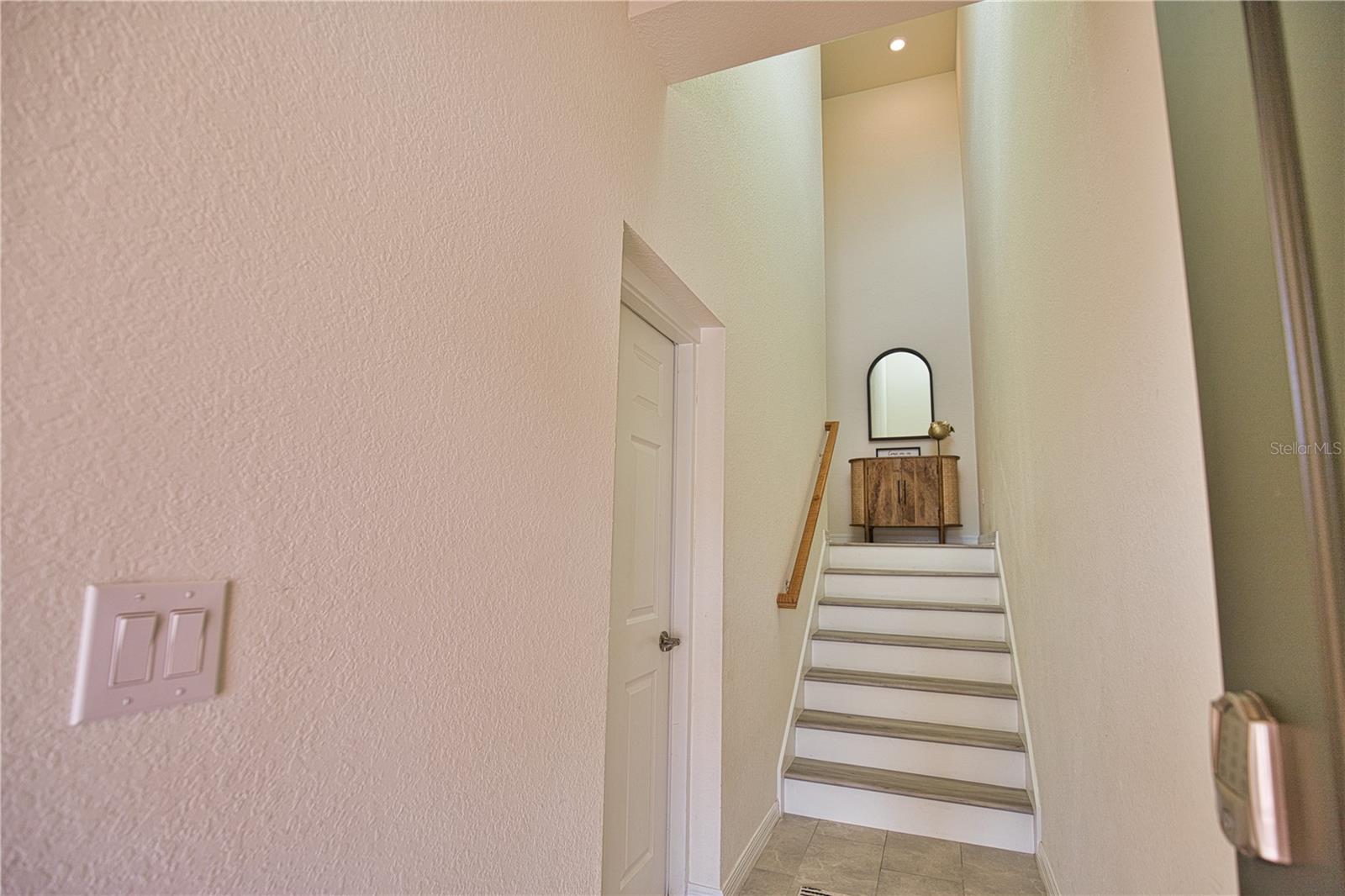 10046 CROOKED CREEK DR #202 photo 3