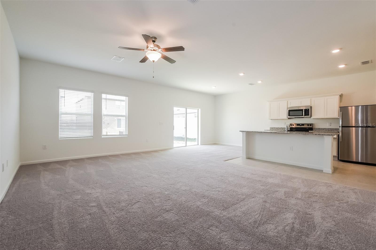 2036 HEMINGWAY CIR photo 3