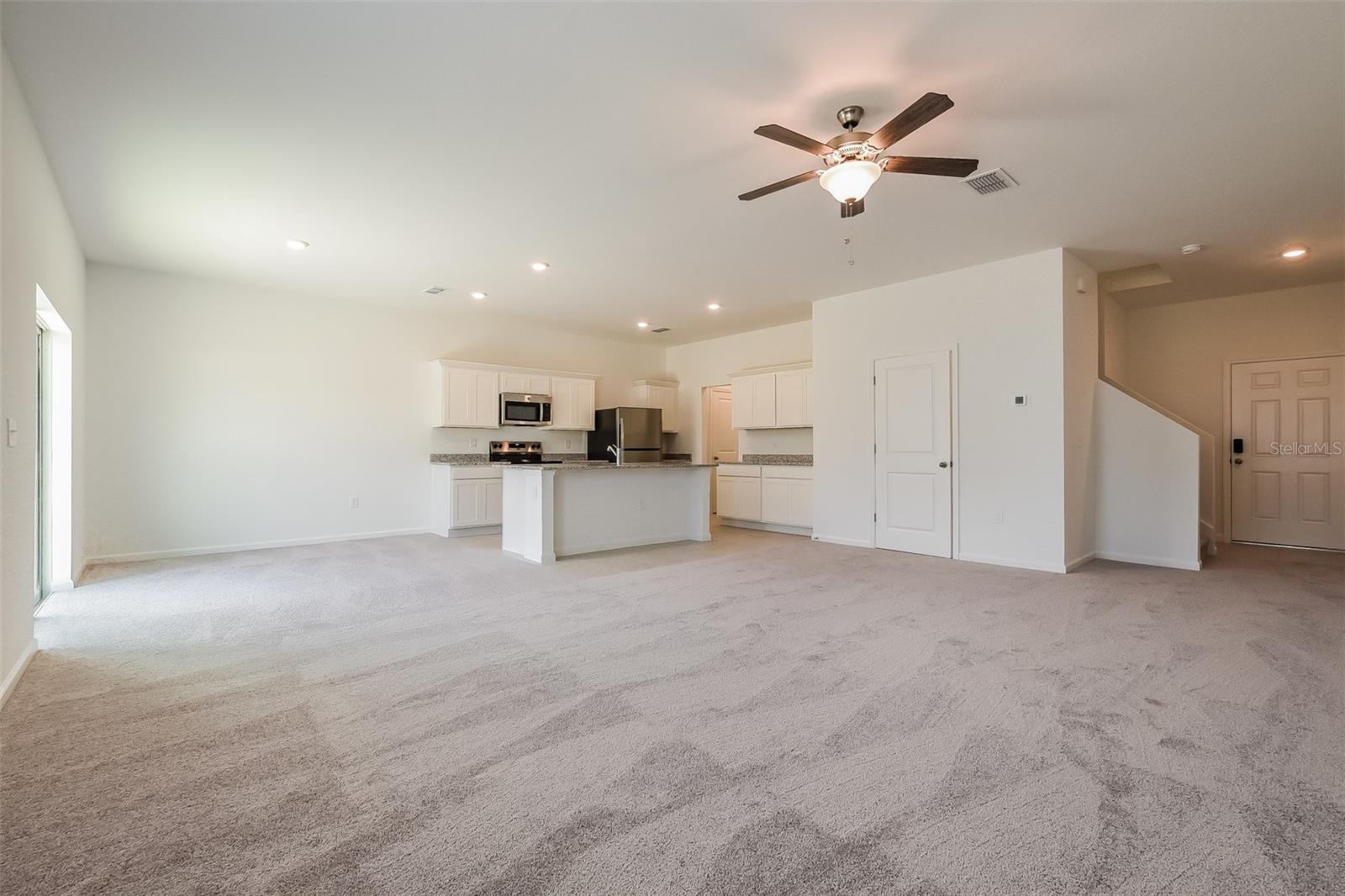 2036 HEMINGWAY CIR photo 4