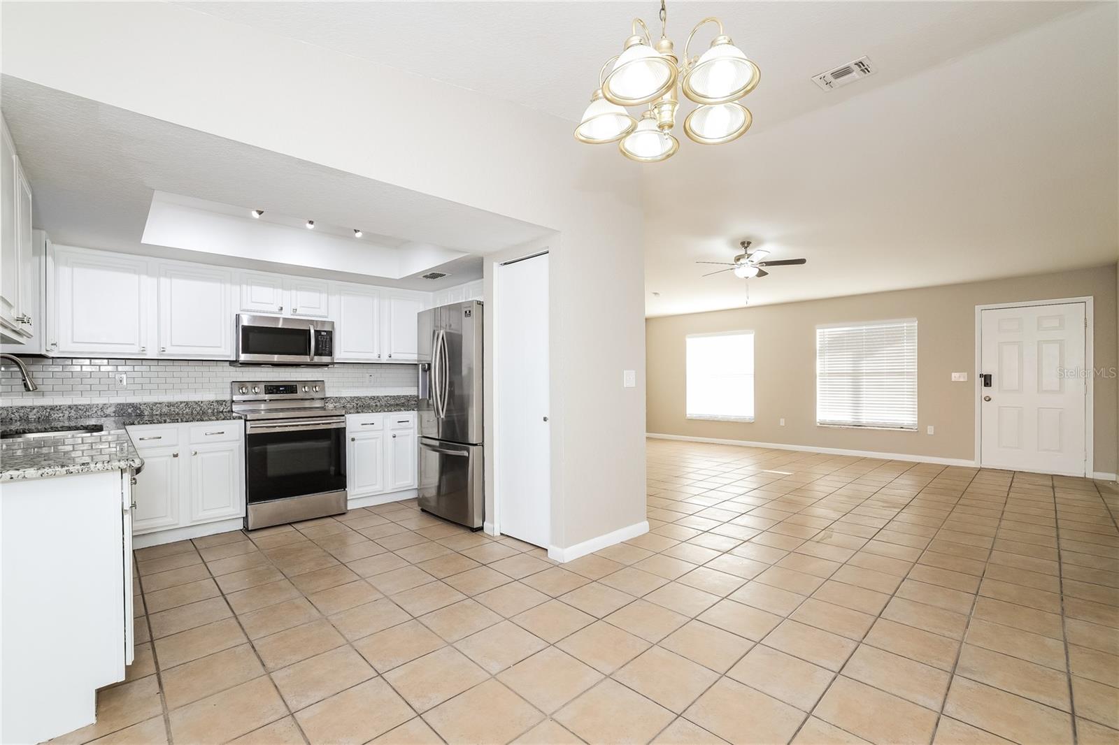 901 NAPLES WAY photo 4