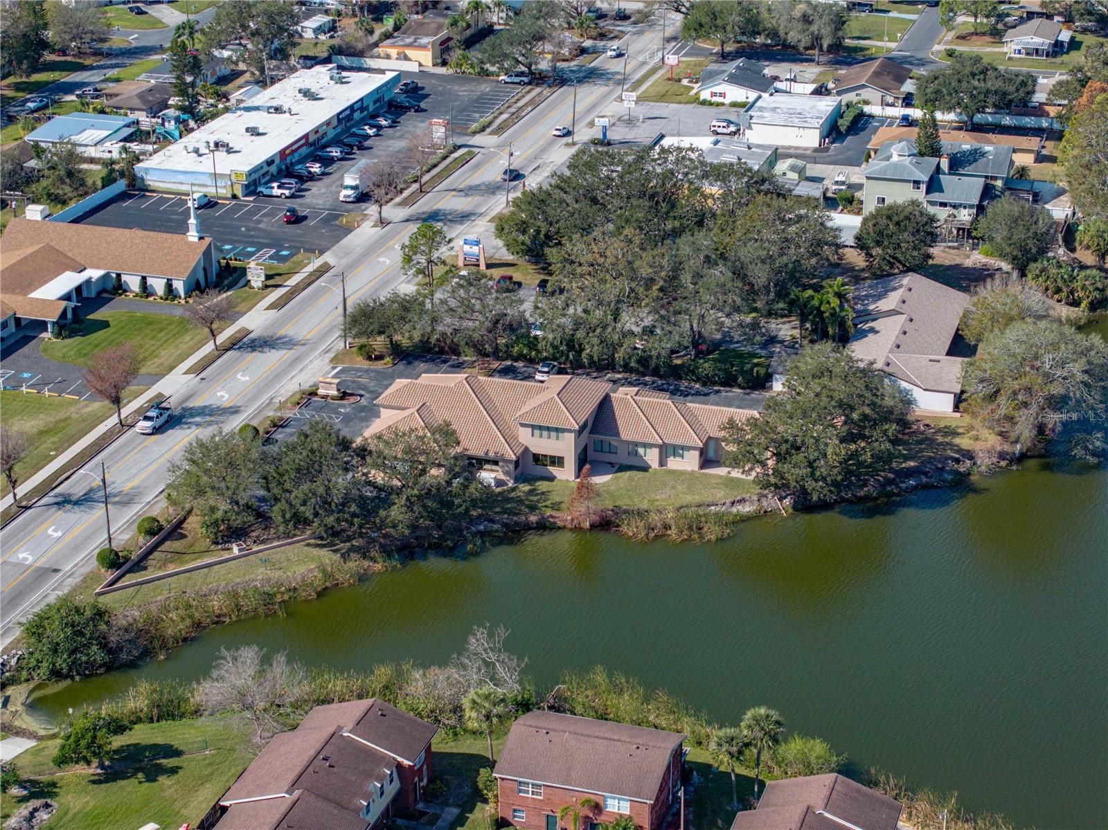 1820 E EDGEWOOD DR #101 photo 5