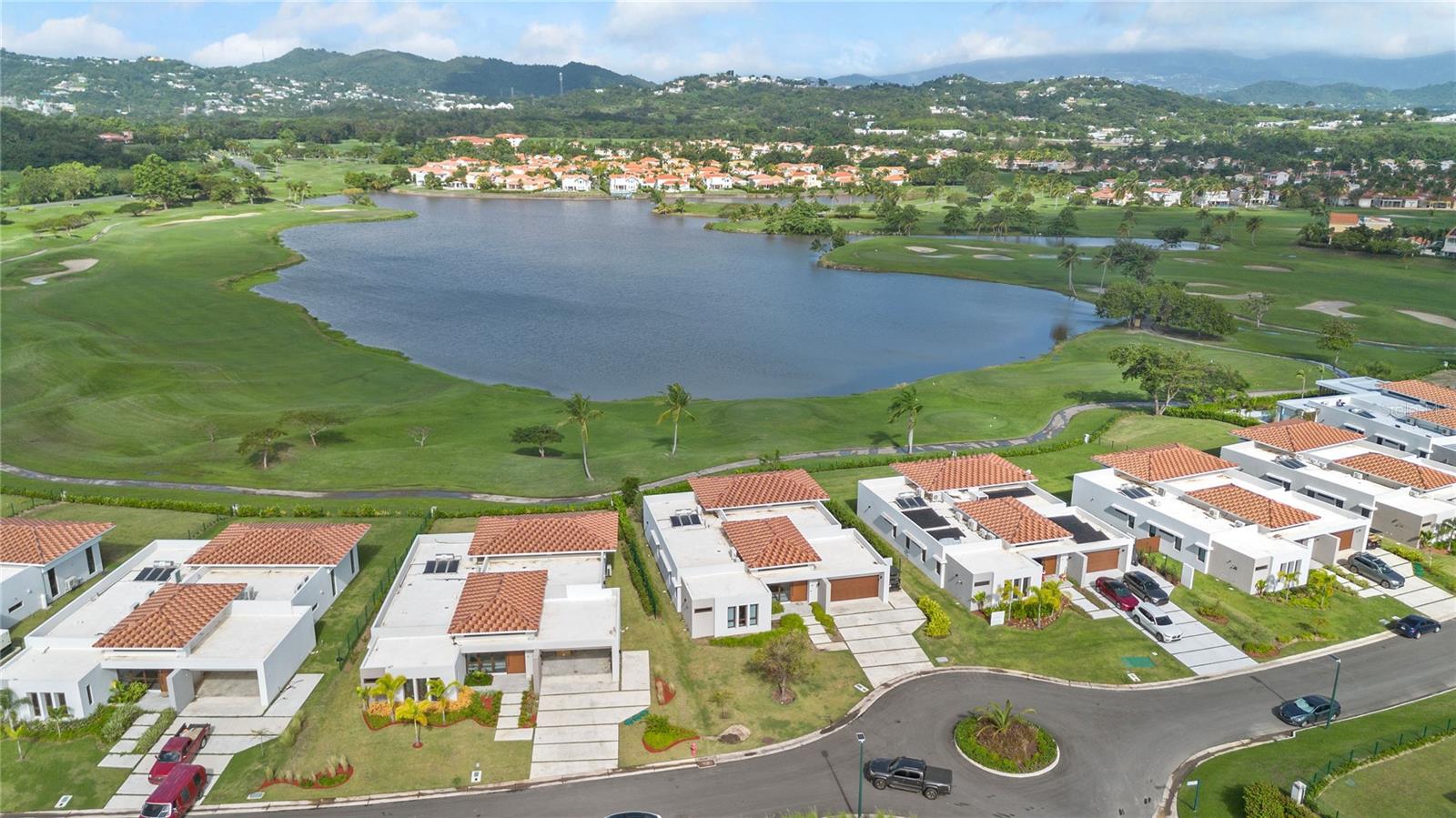 49 LOS LAGOS photo 4