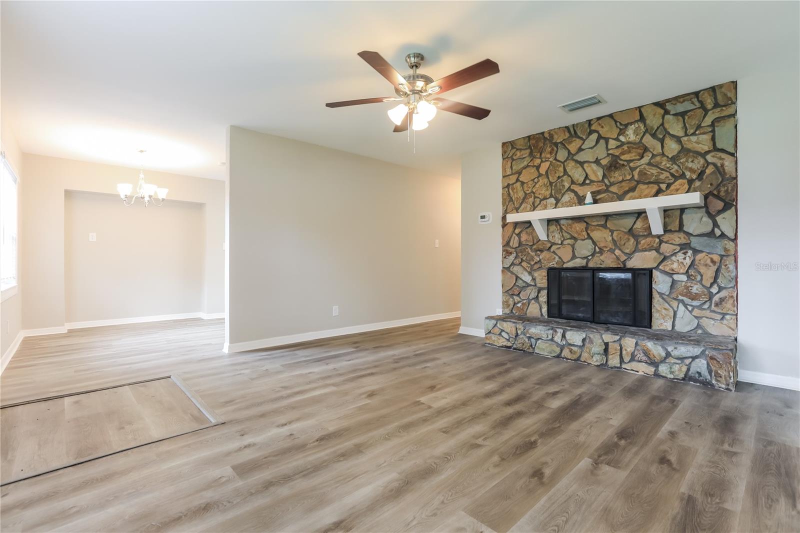 30215 REDTREE DR photo 3