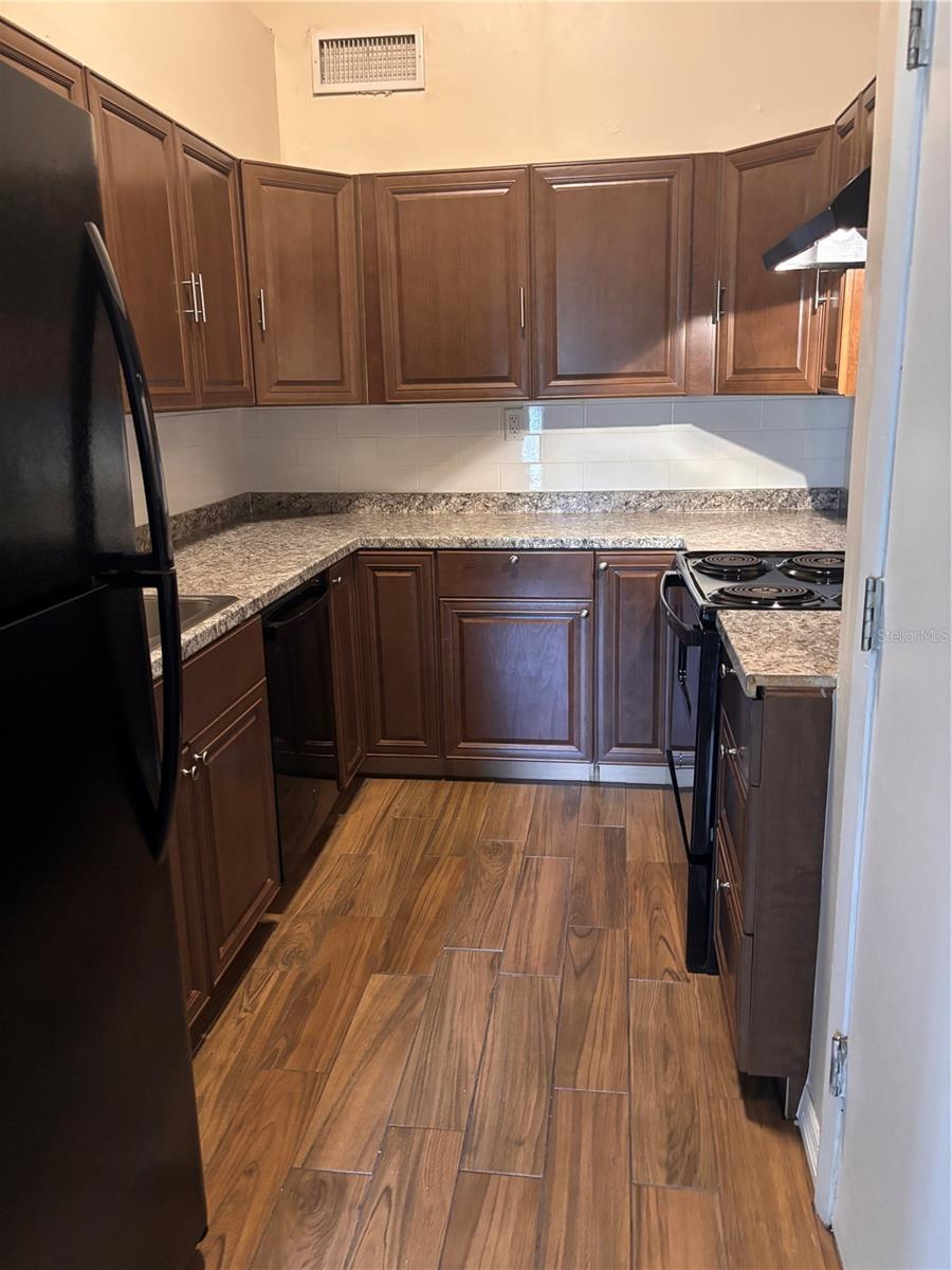 200 MAITLAND AVE #4 photo 3