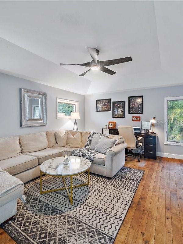 4588 BAYCEDAR LN photo 5