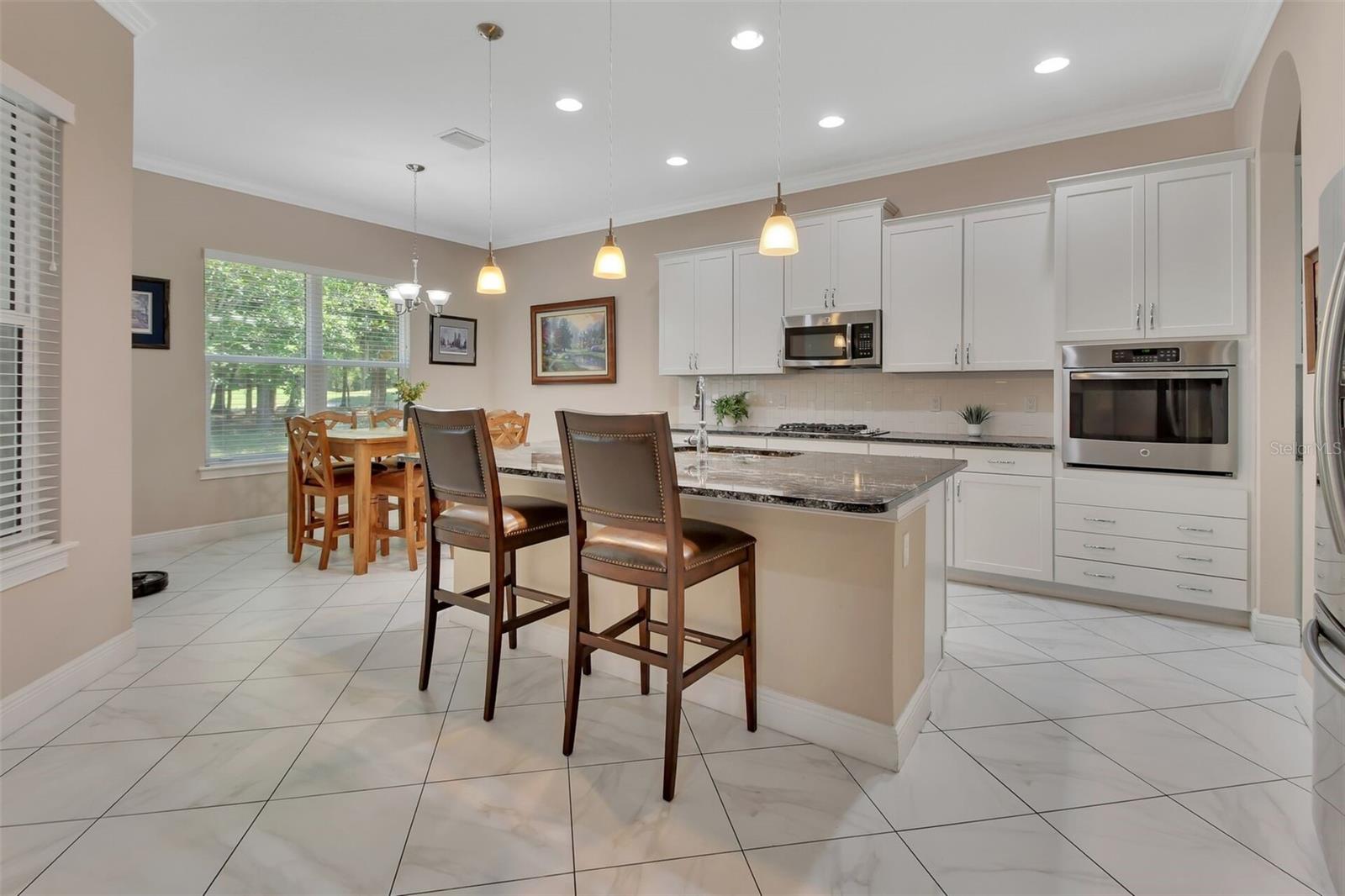 171 BIRCHMONT DR photo 3