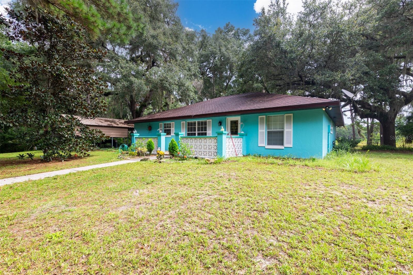 8465 NW 186TH ST photo 4