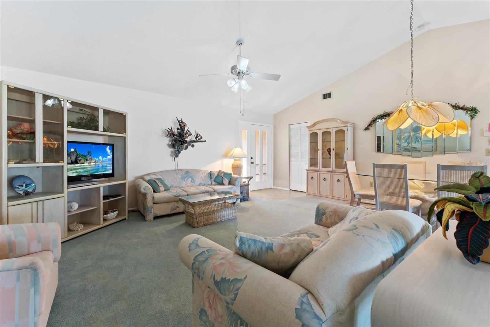 1018 LEE ST photo 5