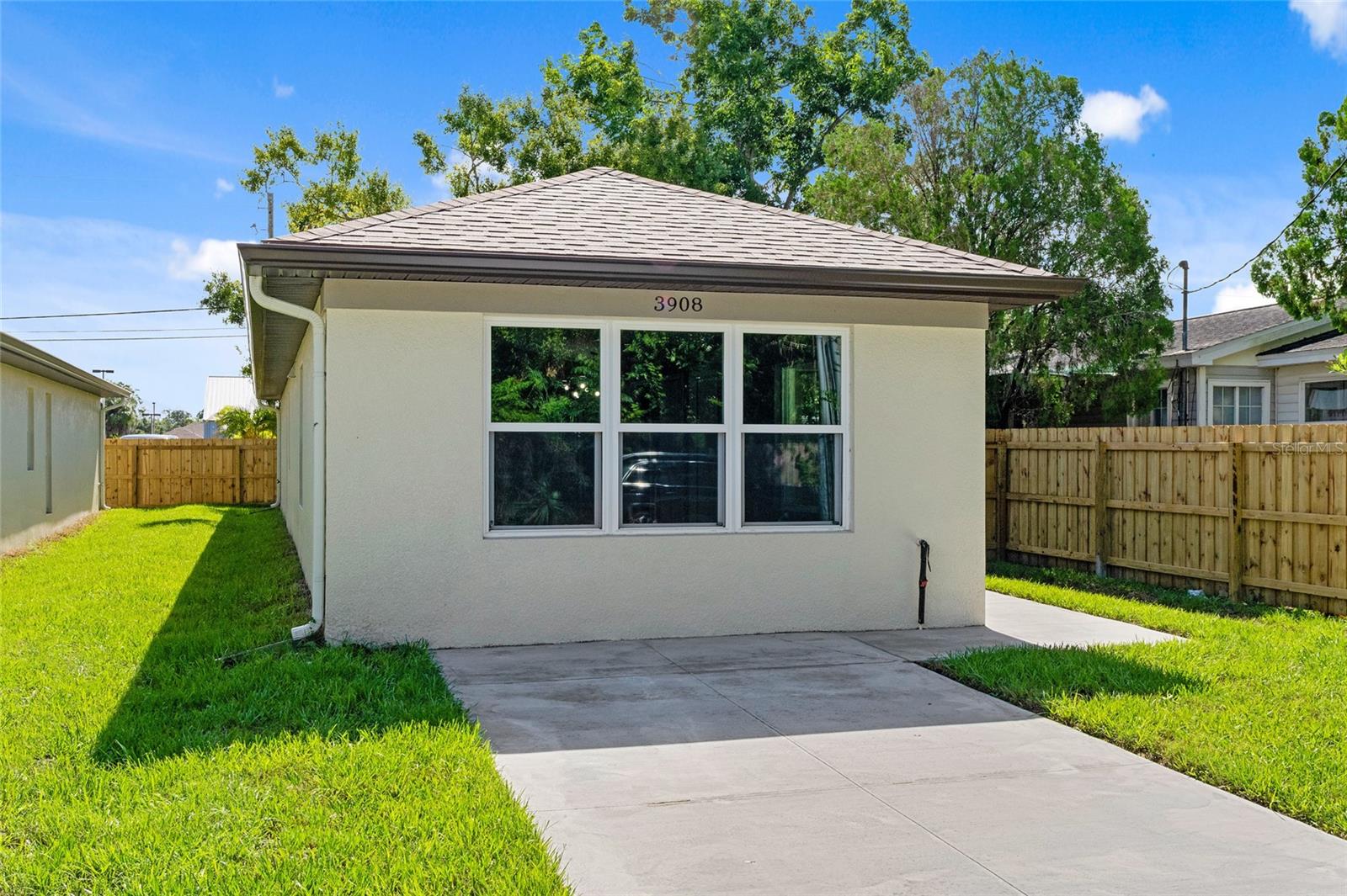 3908 WALNUT AVE — home for sale