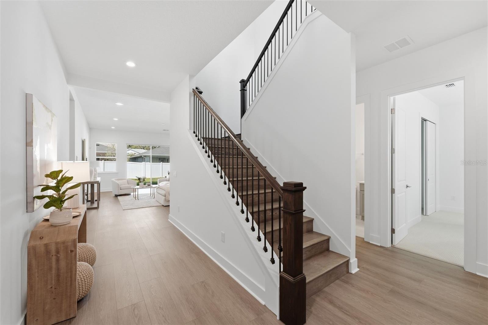 1062 GLORYLAND CT photo 3