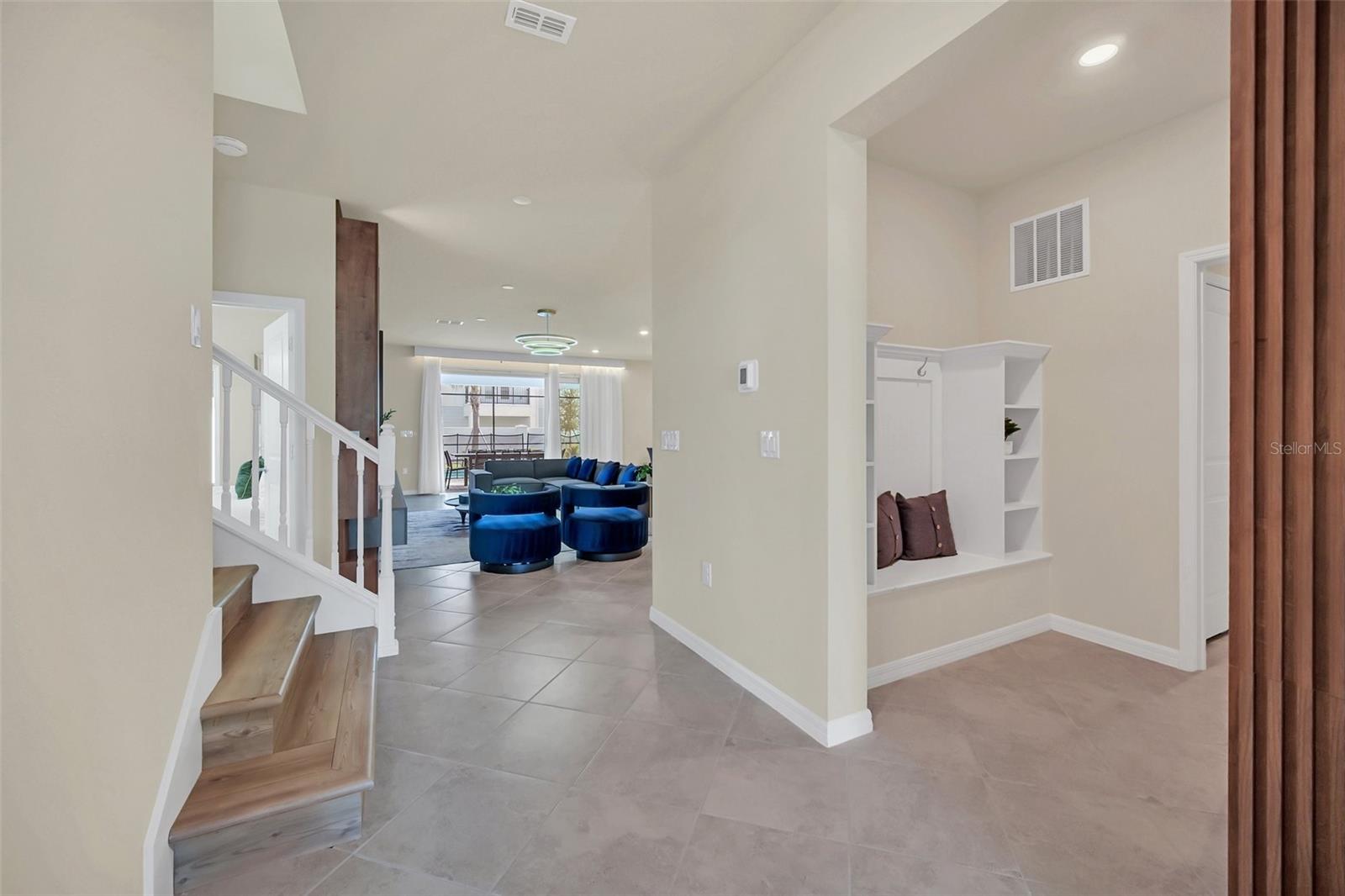 16248 SAINT MARTIN ST photo 3