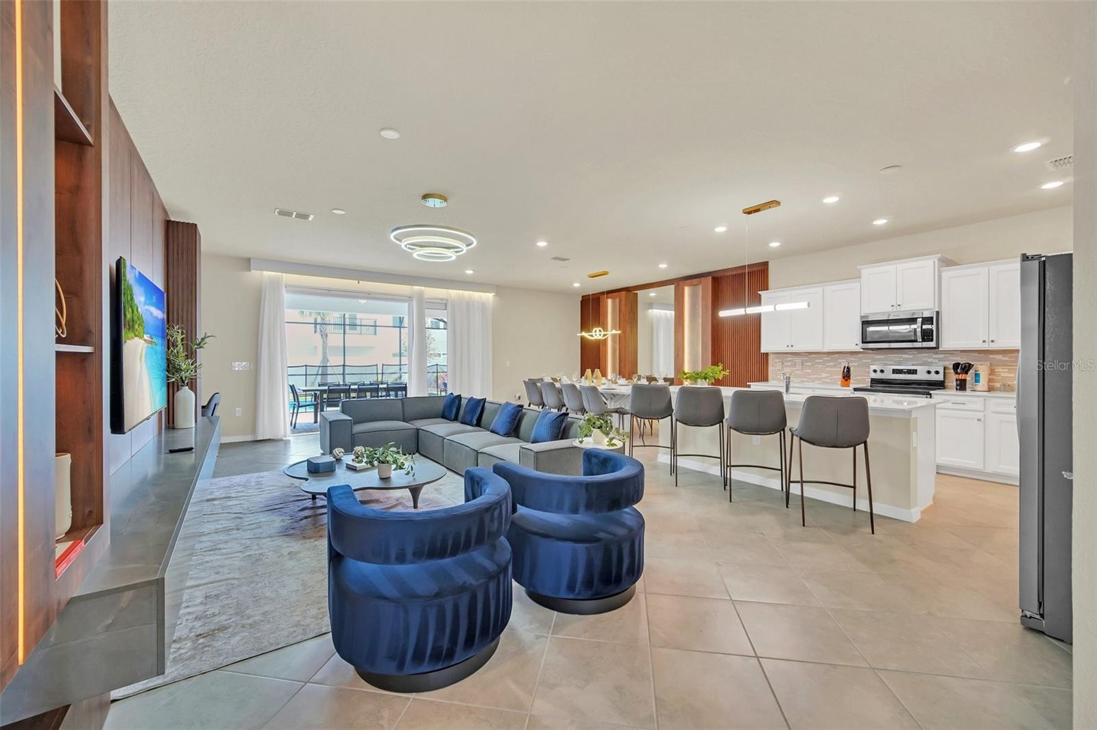 16248 SAINT MARTIN ST photo 4