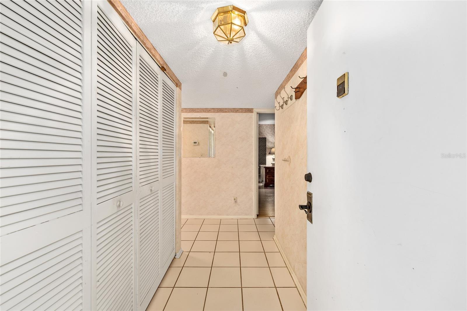 606 MIDWAY DR #A photo 5
