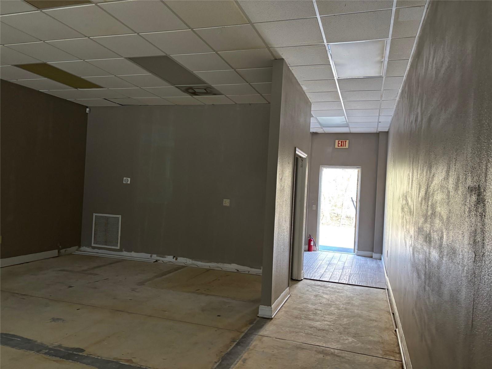 5132 LAND O LAKES BLVD #105 photo 3