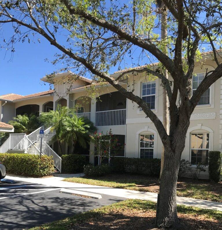 3104 L PAVIA BLVD #3104 photo 2