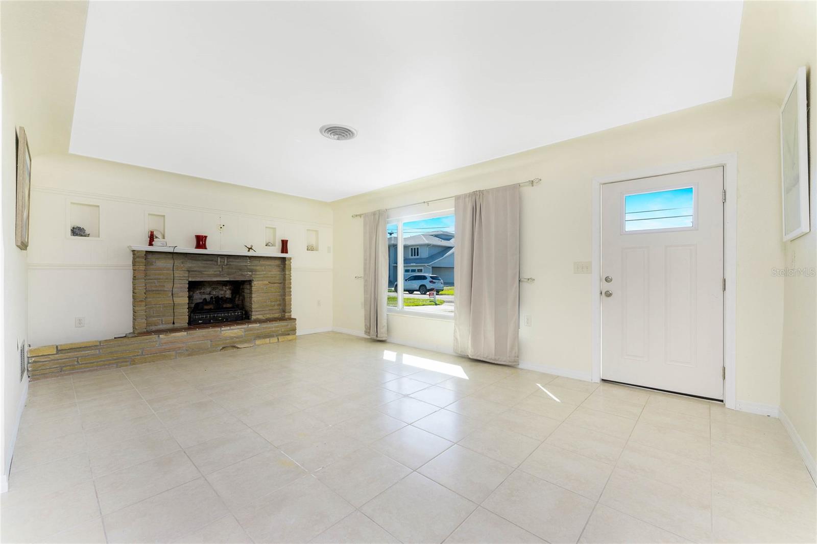 1447 LEMON BAY DR photo 4