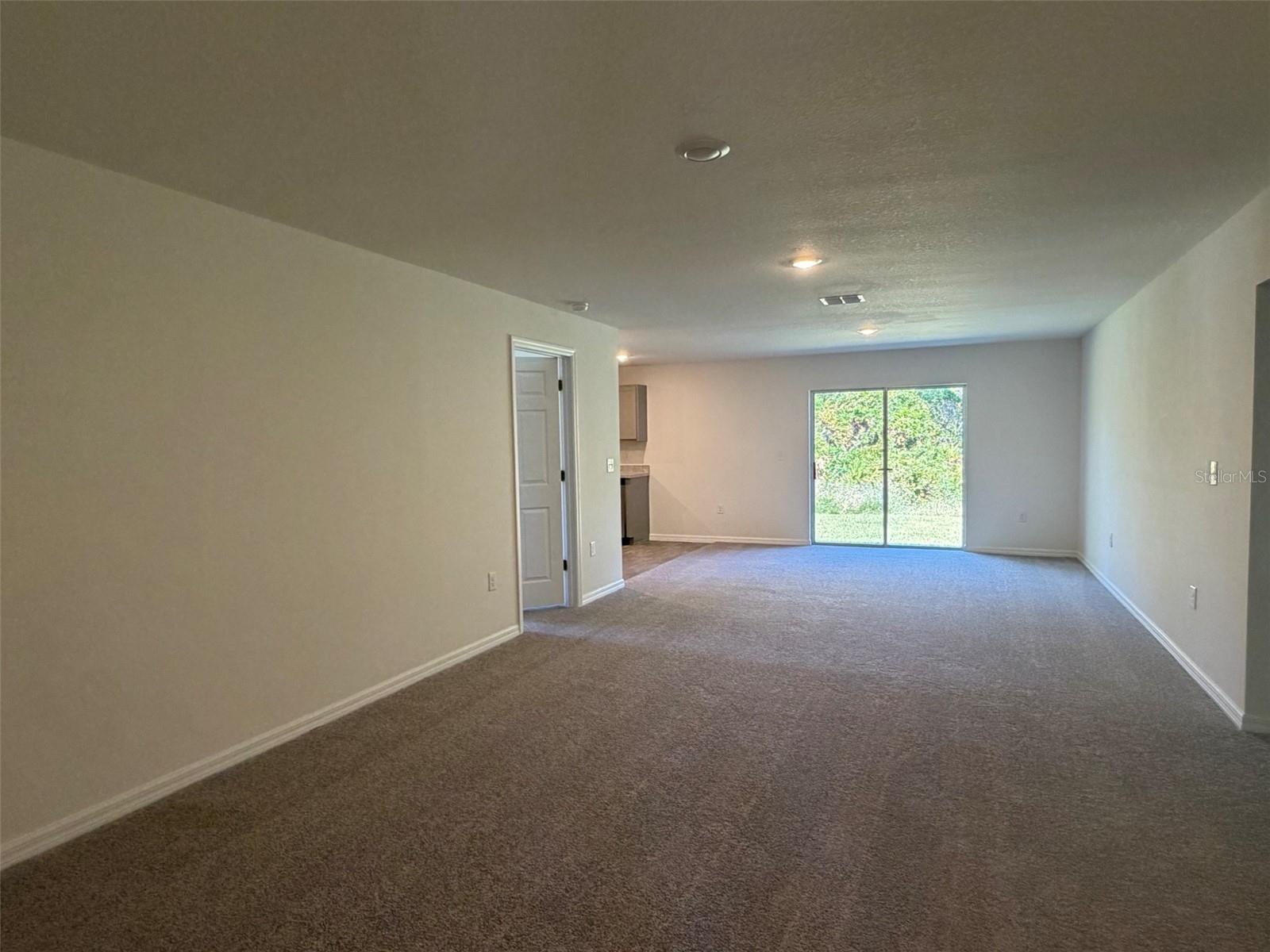 904 HUDSON VALLEY DR photo 3