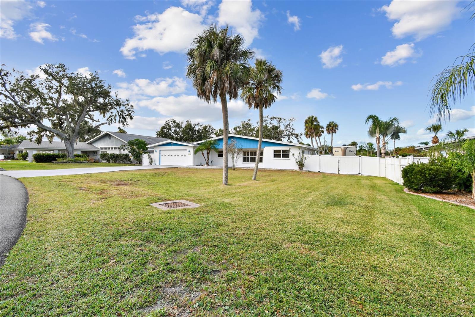 339 SHORE DR photo 5
