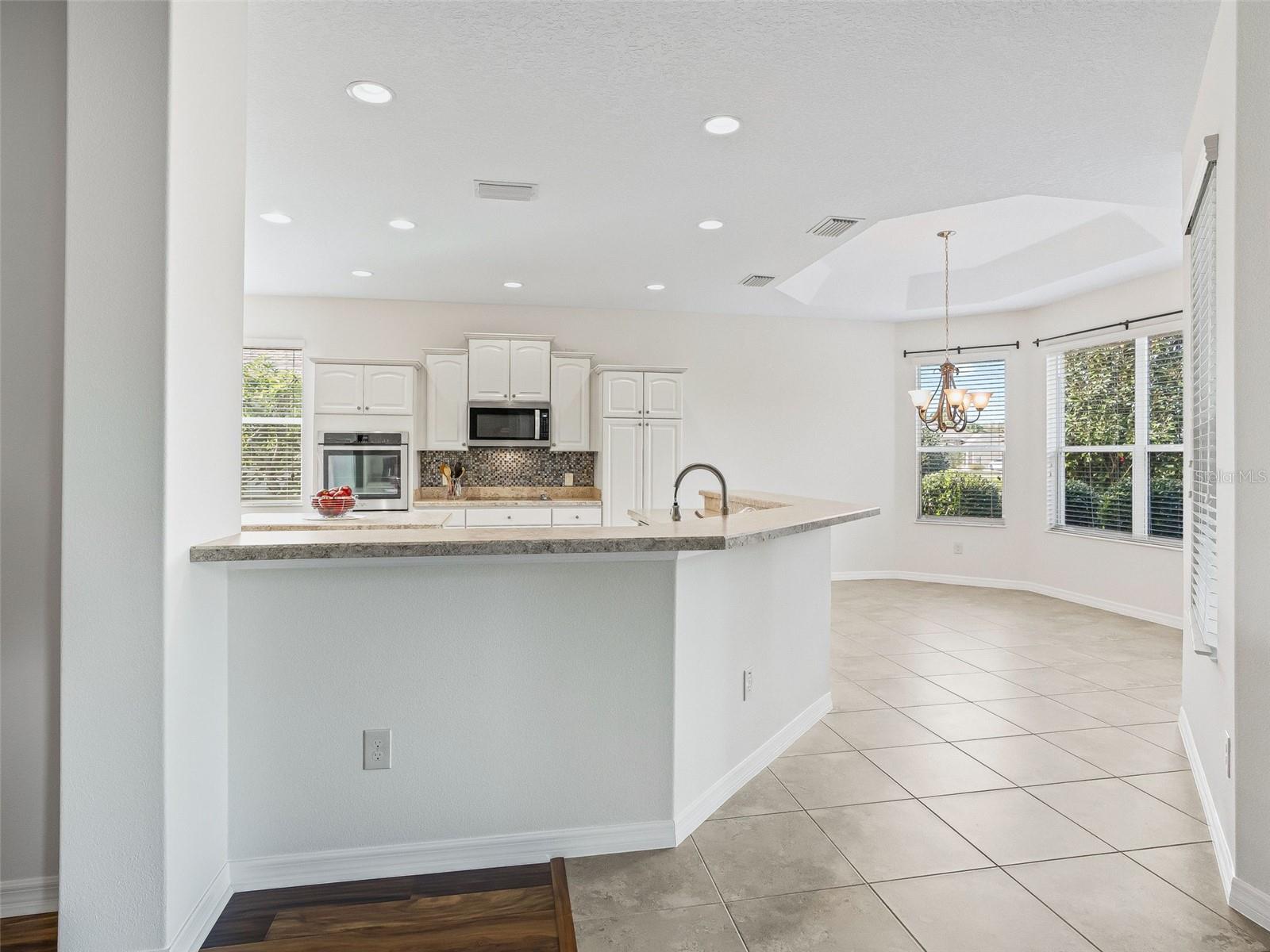 3229 KILLINGTON LOOP photo 4