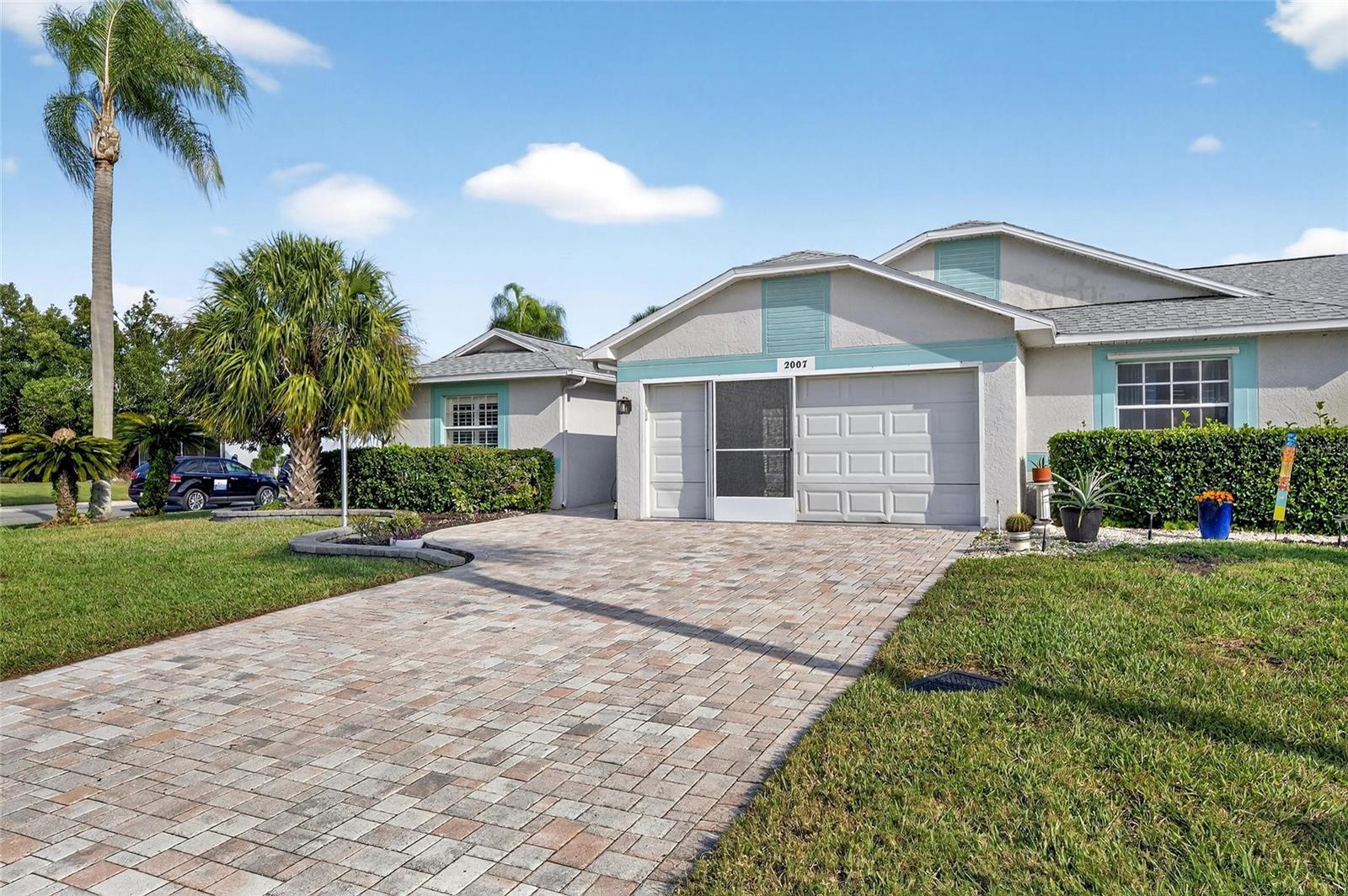 2007 W DEL WEBB BLVD photo 4