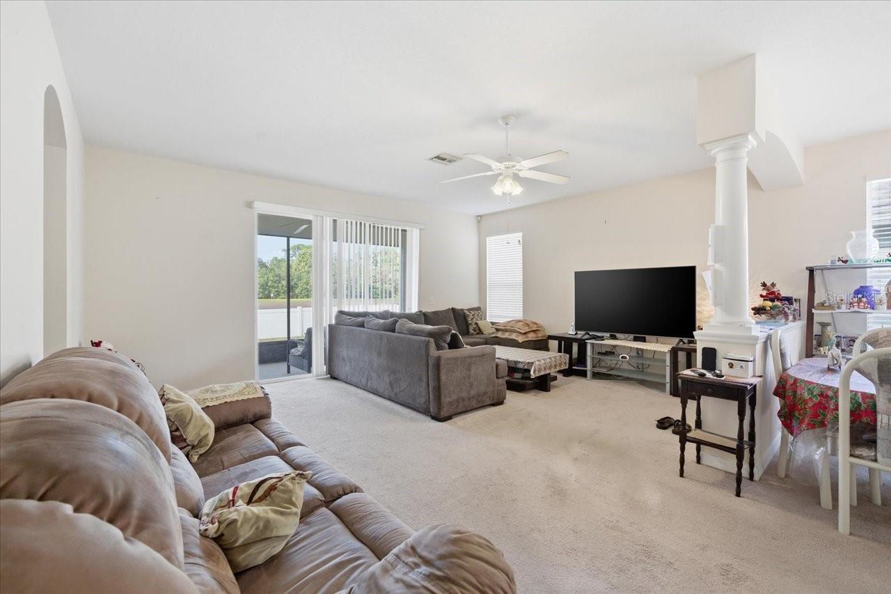 18425 CYPRESS BAY PKWY photo 3