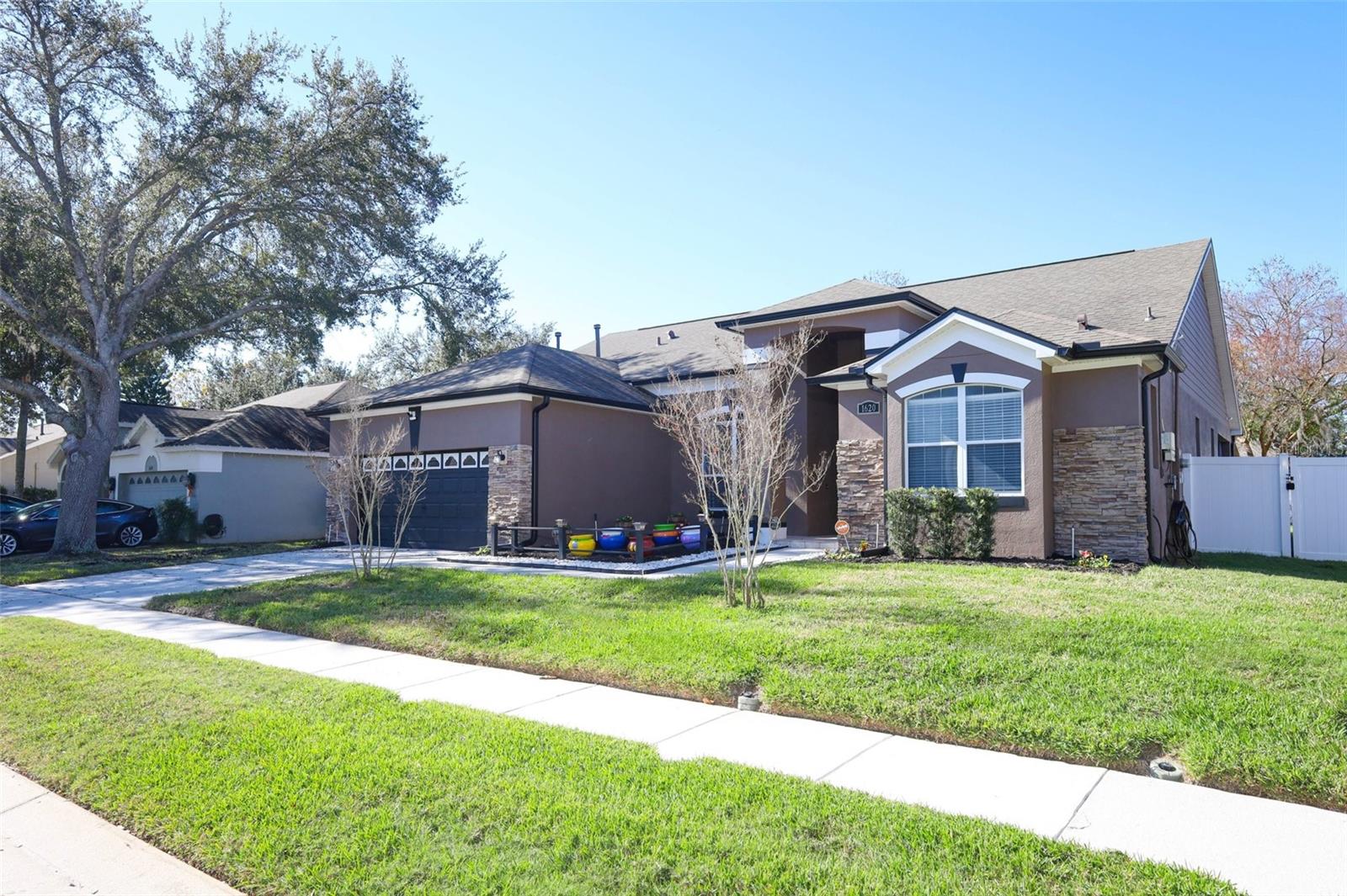 1620 PARKGLEN CIR photo 3