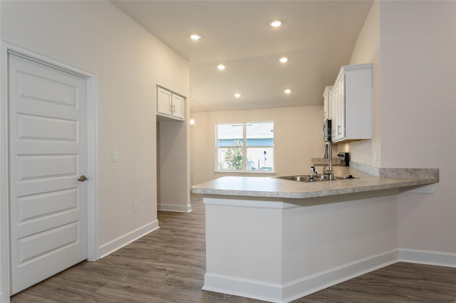 114 ULYSSES TRL photo 4